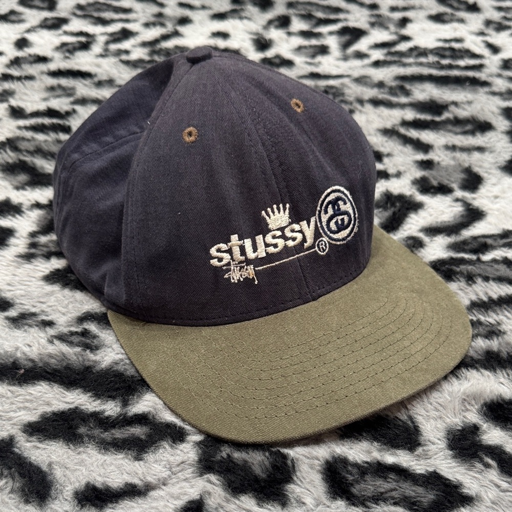 Vintage 90’s Stussy Two-Tone Embroidered Logo Cap